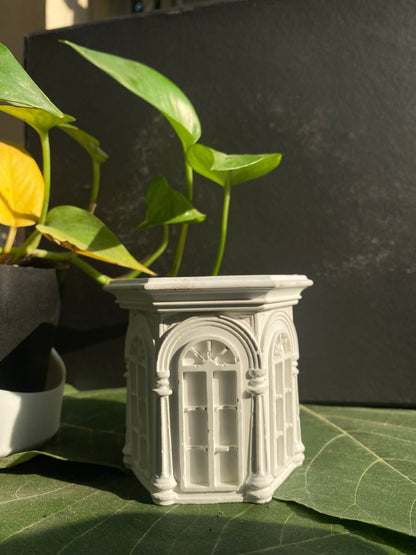 Celestia Vault — Artisan Candle Pot with Lid
